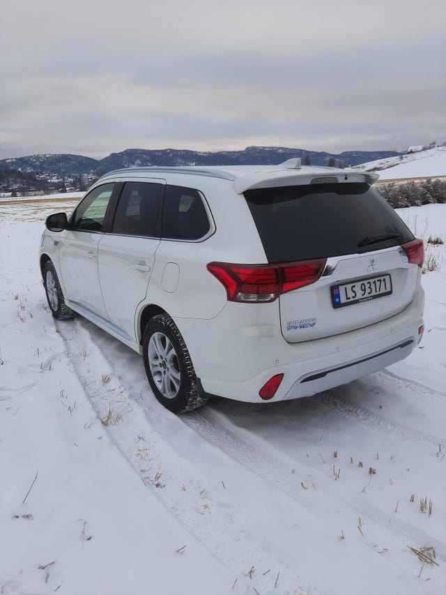JMBXDGG3WLZ000601 2020 MITSUBISHI OUTLANDER-1
