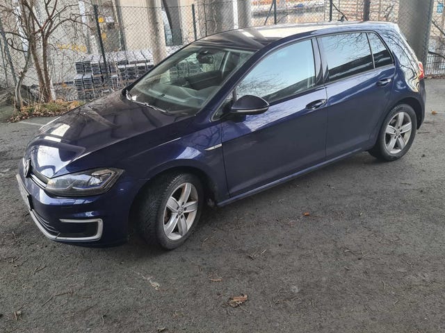 2019 VOLKSWAGEN GOLF - 30