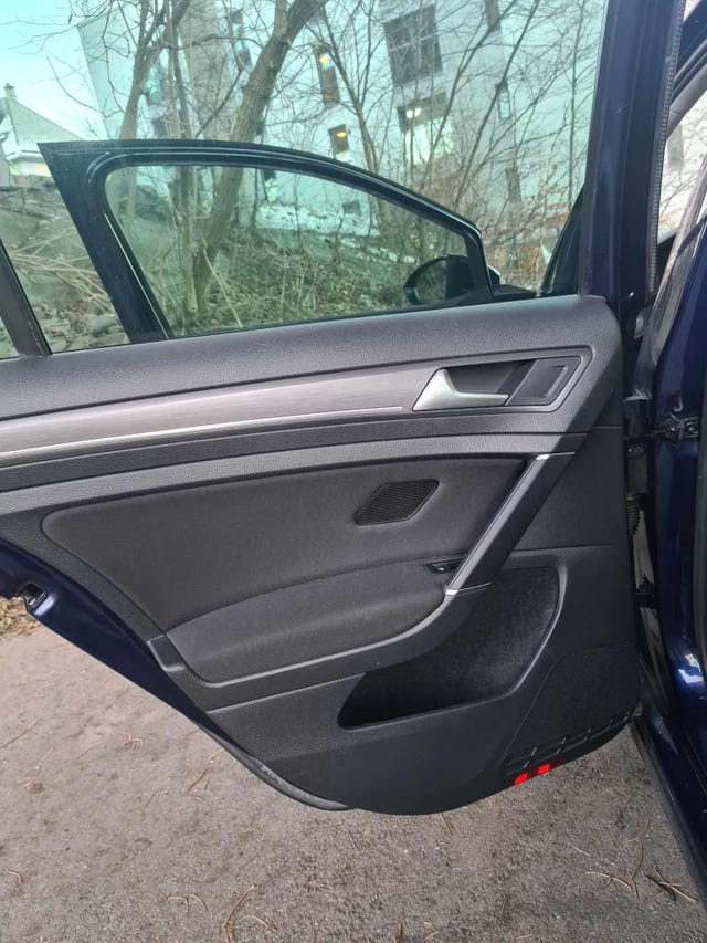 2019 VOLKSWAGEN GOLF - 15