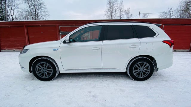 JMBXDGG3WLZ039875 2020 MITSUBISHI OUTLANDER-2
