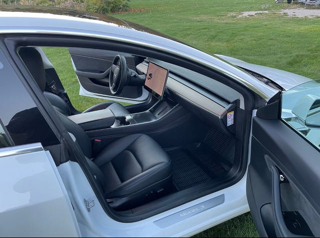 5YJ3E7EA9KF468113 2019 TESLA MODEL 3-4