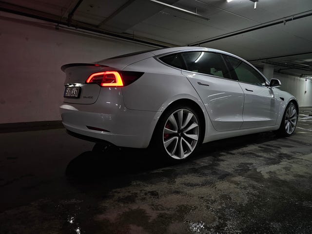 5YJ3E7EB9KF207427 2019 TESLA MODEL 3-1