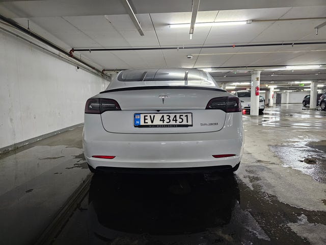 5YJ3E7EB9KF207427 2019 TESLA MODEL 3-5