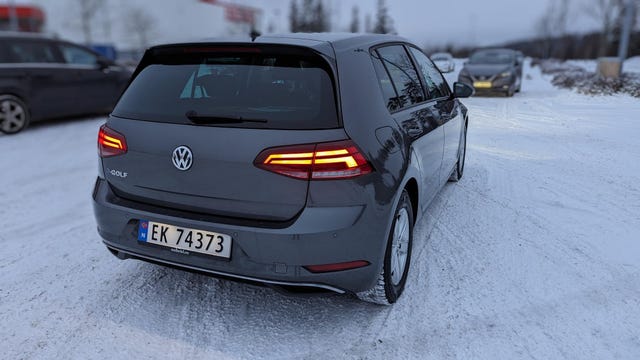 WVWZZZAUZJW909149 2018 VOLKSWAGEN GOLF-4