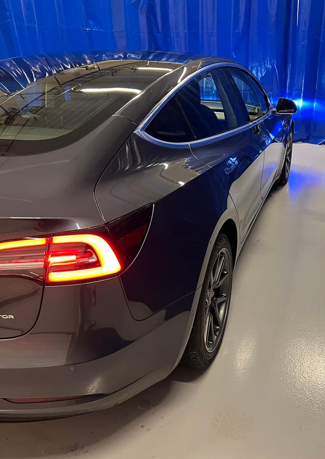 5YJ3E7EB0KF206019 2019 TESLA MODEL 3-5