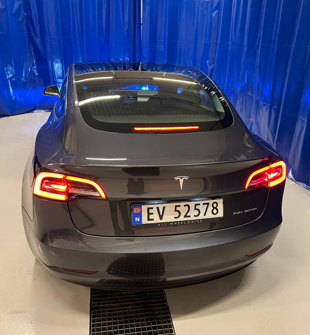 5YJ3E7EB0KF206019 2019 TESLA MODEL 3-4