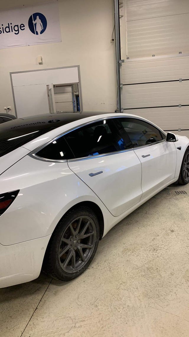 5YJ3E7EB9KF343413 2019 TESLA MODEL 3-2