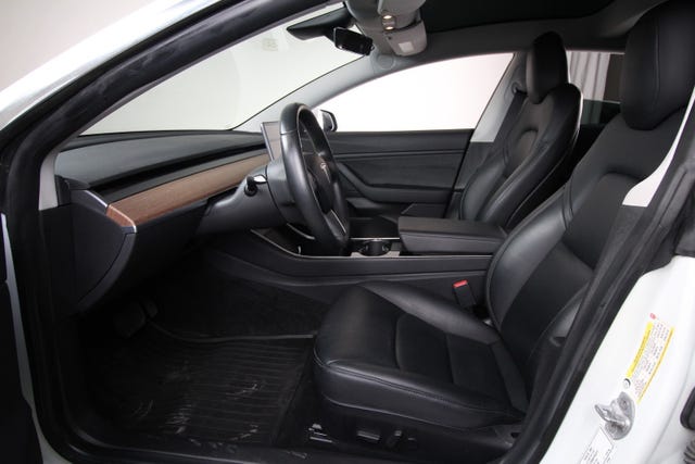 2019 TESLA MODEL 3 - 8