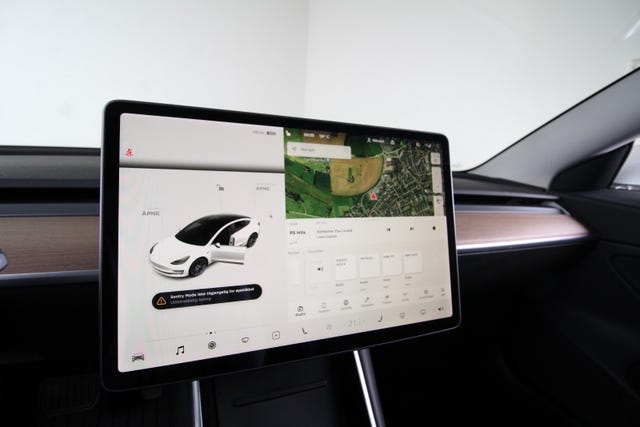 2019 TESLA MODEL 3 - 10
