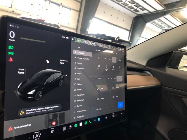 2021 TESLA MODEL 3 - 38