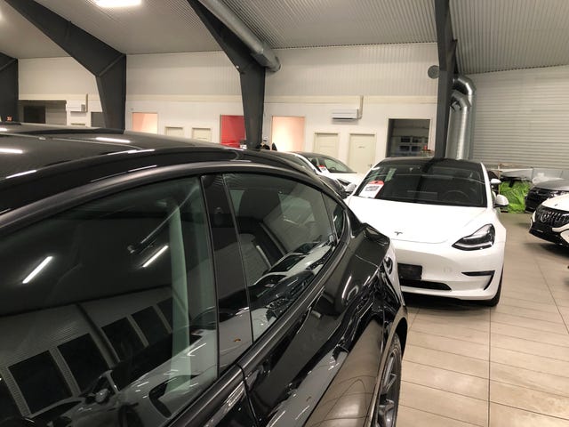 5YJ3E7EB0MF831328 2021 TESLA MODEL 3-4