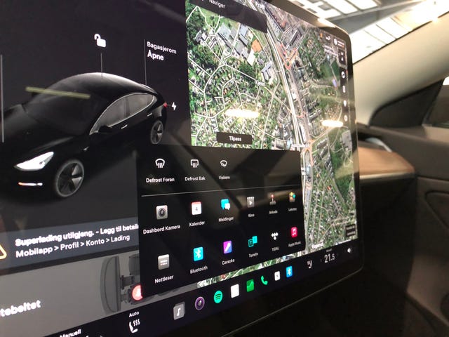 2021 TESLA MODEL 3 - 40