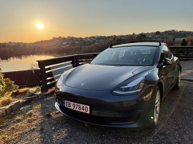 5YJ3E7EB5MF837559 2021 TESLA MODEL 3-0