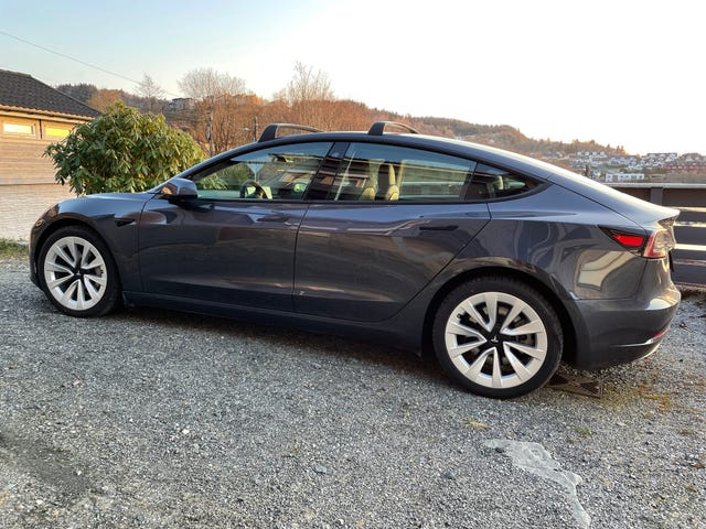 5YJ3E7EB5MF837559 2021 TESLA MODEL 3-1