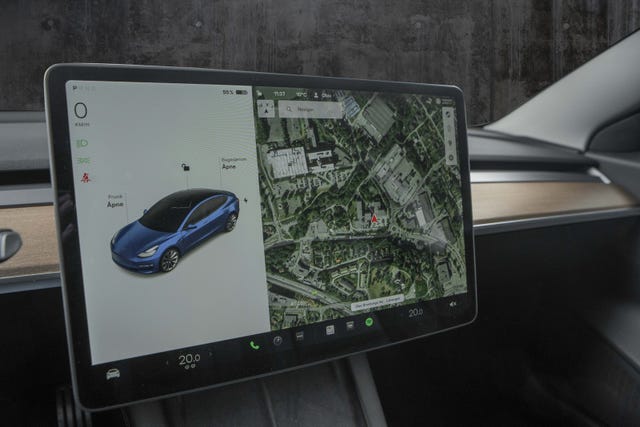2021 TESLA MODEL 3 - 16