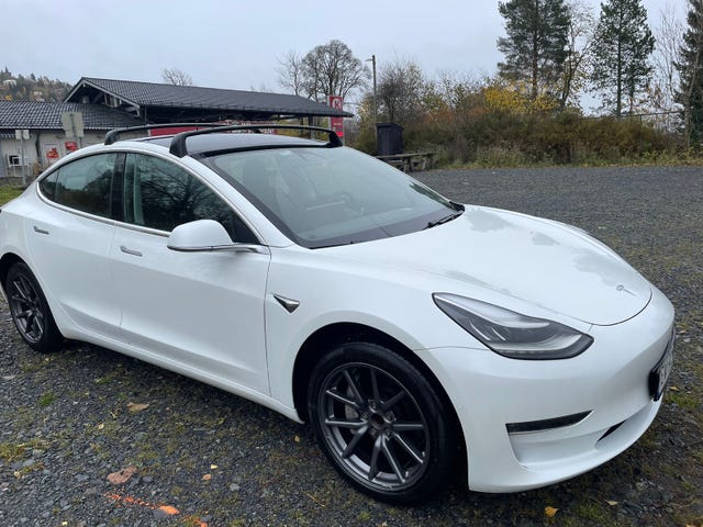 5YJ3E7EA8KF370982 2019 TESLA MODEL 3-4