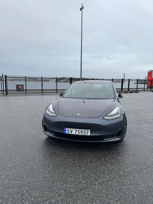 5YJ3E7EAXKF318415 2019 TESLA MODEL 3-0