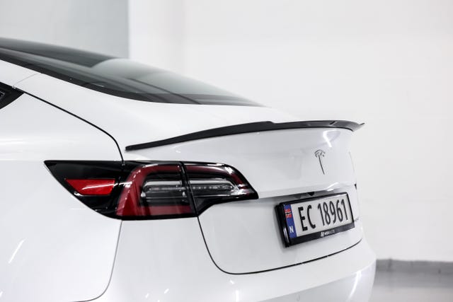 2021 TESLA MODEL 3 - 18