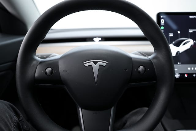 2021 TESLA MODEL 3 - 25
