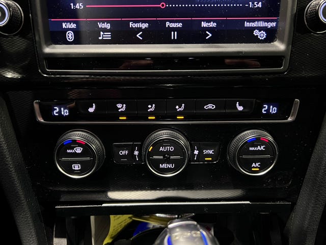 2015 VOLKSWAGEN GOLF - 19