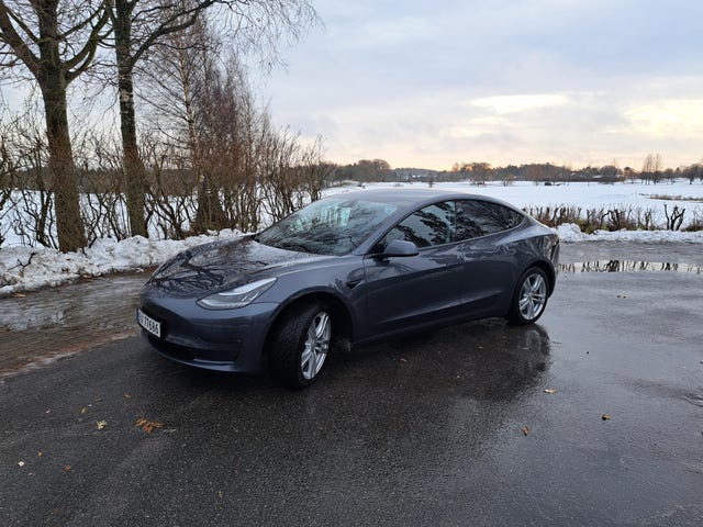 5YJ3E7EB2KF343057 2019 TESLA MODEL 3-2
