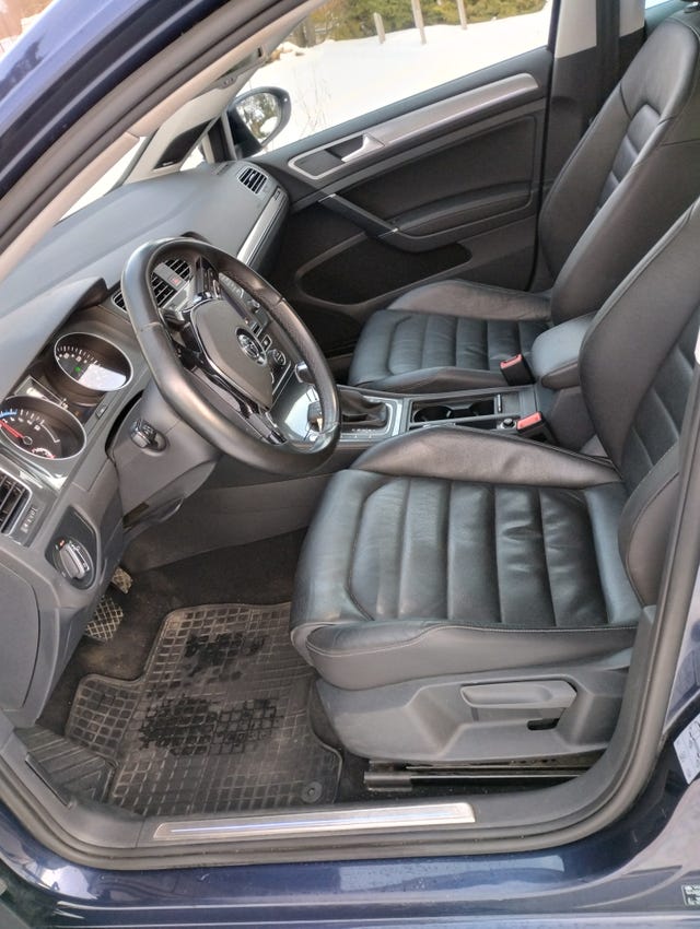 2015 VOLKSWAGEN GOLF - 18