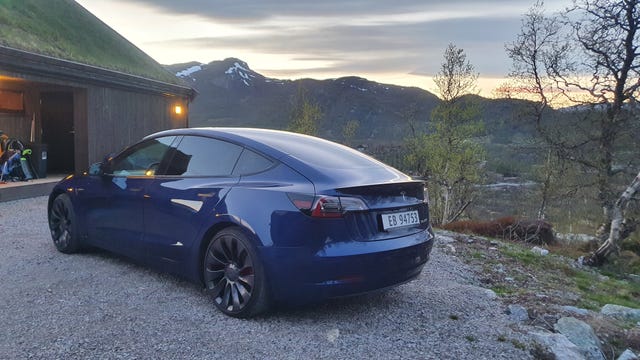5YJ3E7EC9MF830008 2021 TESLA MODEL 3-3