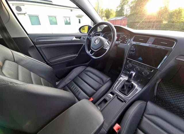 WVWZZZAUZKW907449 2019 VOLKSWAGEN GOLF-2