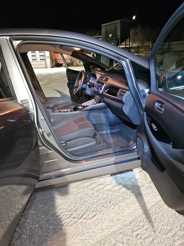 2021 NISSAN LEAF - 26