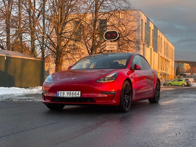 5YJ3E7EC2MF838676 2021 TESLA MODEL 3-2