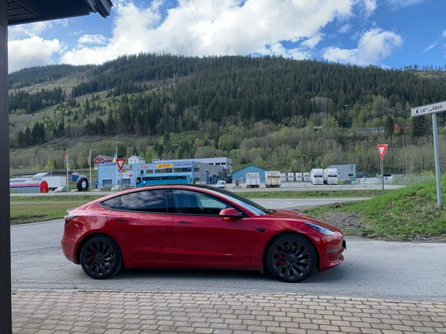 5YJ3E7EC2MF838676 2021 TESLA MODEL 3-1