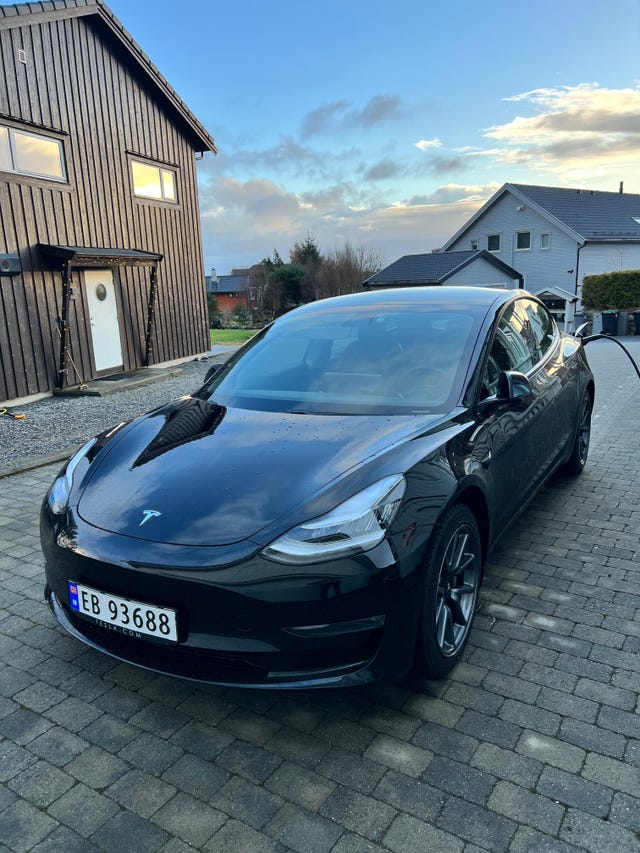 5YJ3E7EB9MF837497 2021 TESLA MODEL 3-0
