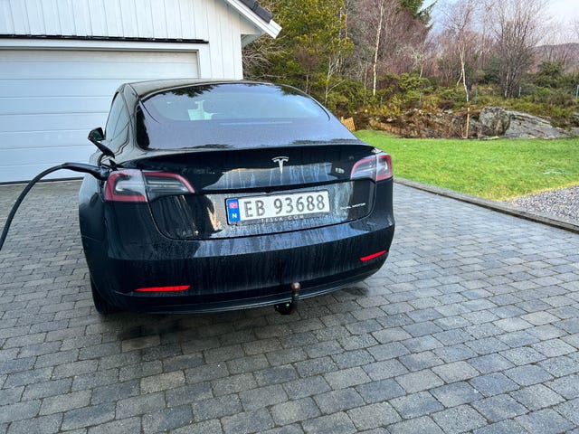 5YJ3E7EB9MF837497 2021 TESLA MODEL 3-2
