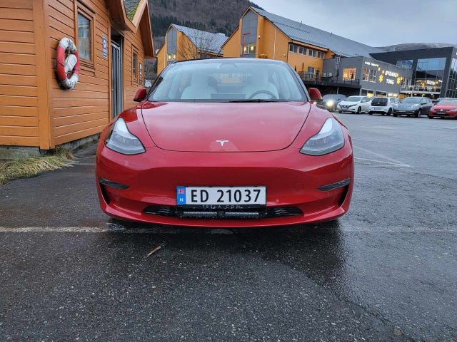 LRW3E7EK1MC396748 2021 TESLA MODEL 3-4