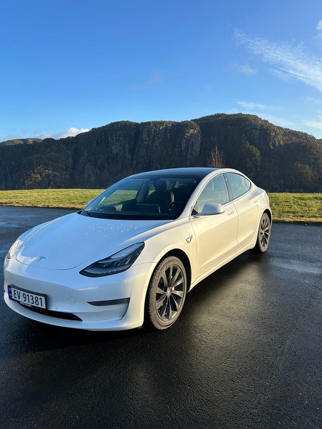 5YJ3E7EA1KF376994 2019 TESLA MODEL 3-1