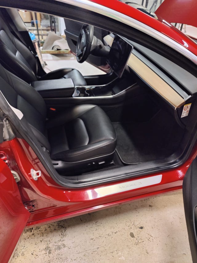 5YJ3E7EB4KF423377 2019 TESLA MODEL 3-5