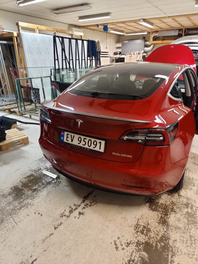 5YJ3E7EB4KF423377 2019 TESLA MODEL 3-4