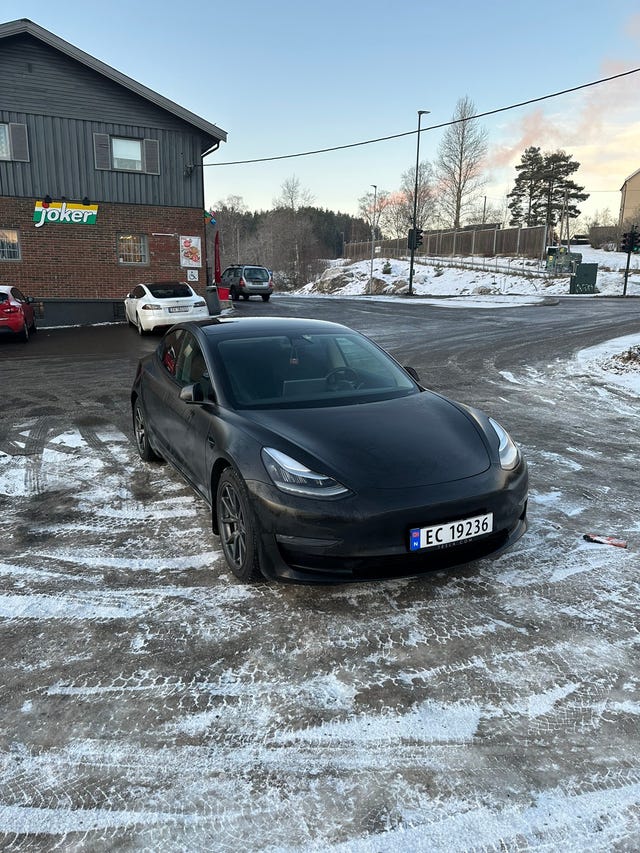 5YJ3E7EB0MF817624 2021 TESLA MODEL 3-4