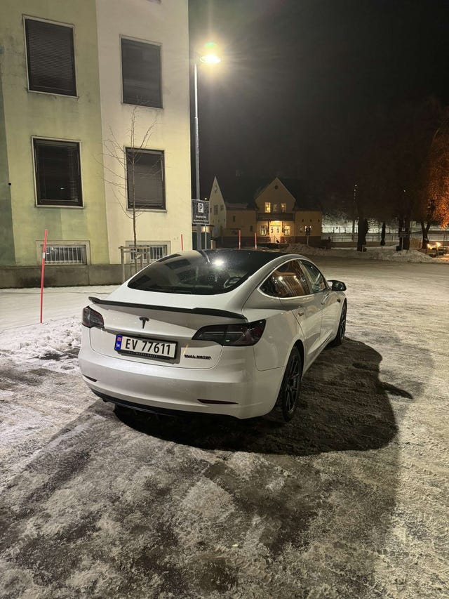 5YJ3E7EB5KF342338 2019 TESLA MODEL 3-5