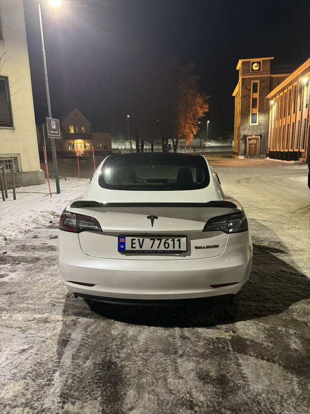 5YJ3E7EB5KF342338 2019 TESLA MODEL 3-4