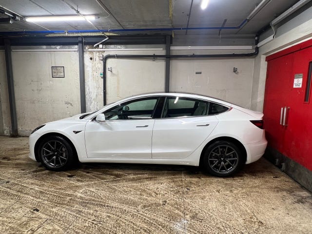 5YJ3E7EB9KF218251 2019 TESLA MODEL 3-5