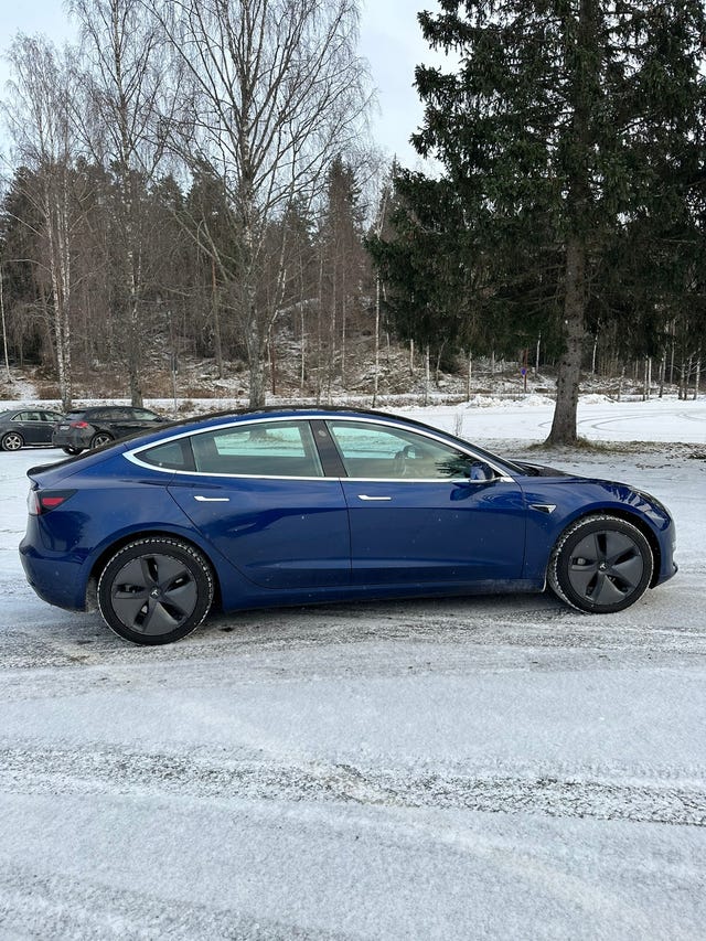 5YJ3E7EB8KF420742 2019 TESLA MODEL 3-4