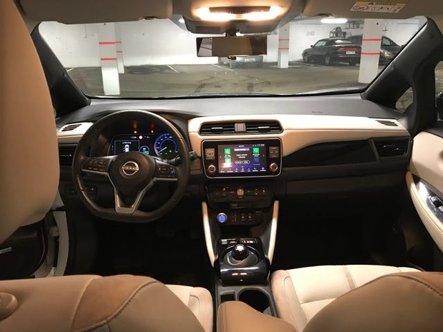 2022 NISSAN LEAF - 9