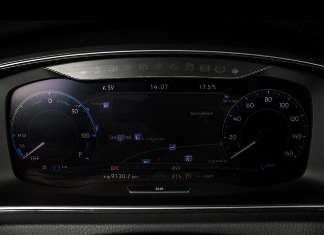WVWZZZAUZJ8910572 2018 VOLKSWAGEN GOLF-4