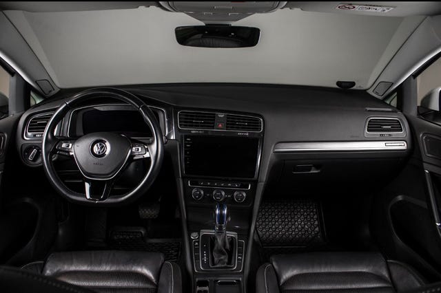 WVWZZZAUZJ8910572 2018 VOLKSWAGEN GOLF-3