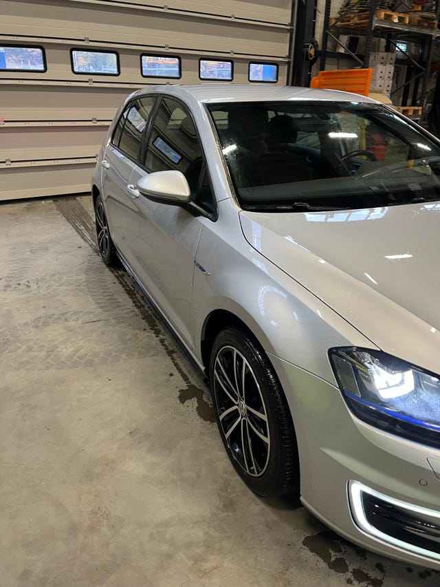 2015 VOLKSWAGEN GOLF - 18