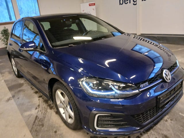 WVWZZZAUZJW802049 2018 VOLKSWAGEN GOLF-2