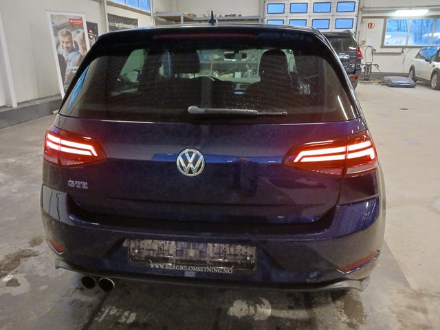 WVWZZZAUZJW802049 2018 VOLKSWAGEN GOLF-3