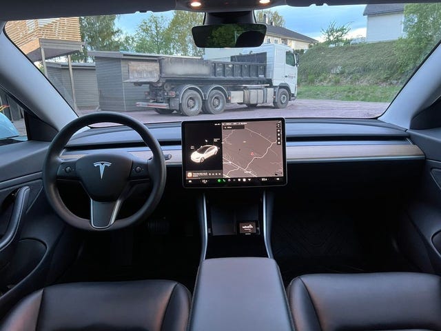 5YJ3E7EA1KF516509 2019 TESLA MODEL 3-4