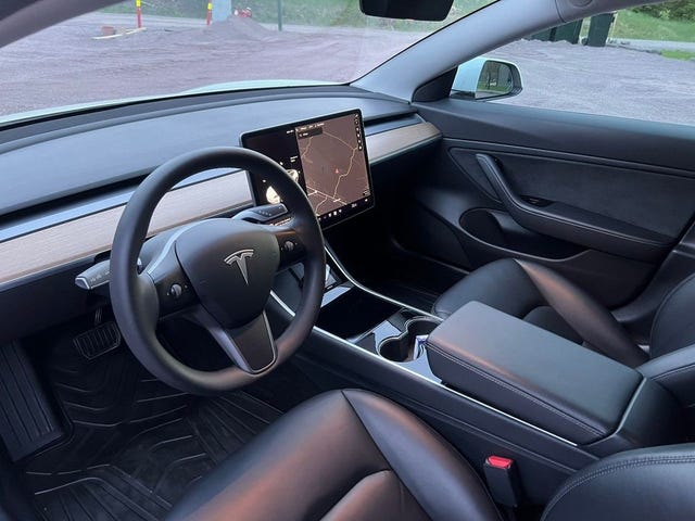 5YJ3E7EA1KF516509 2019 TESLA MODEL 3-2